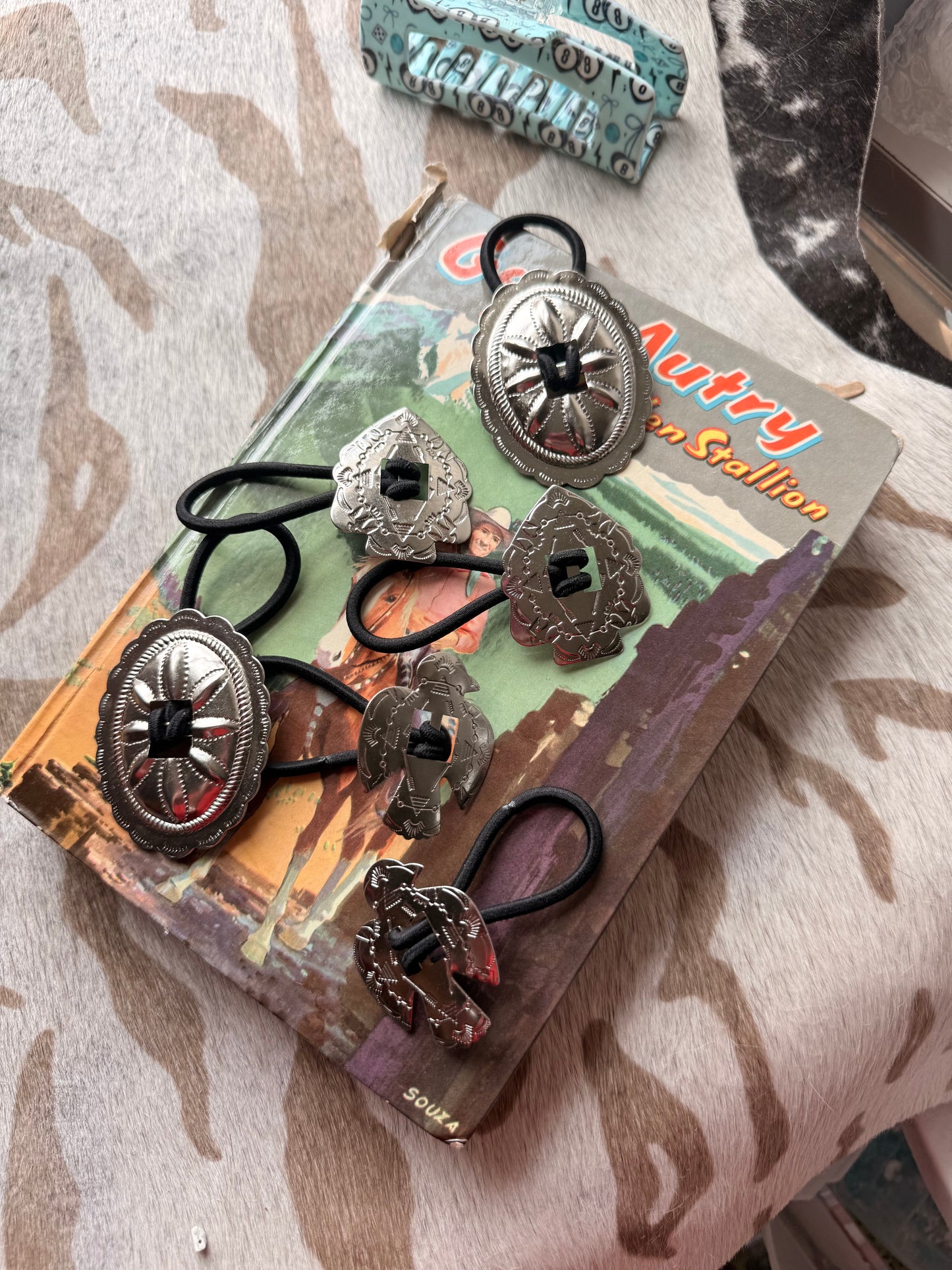 Concho Hair Tie