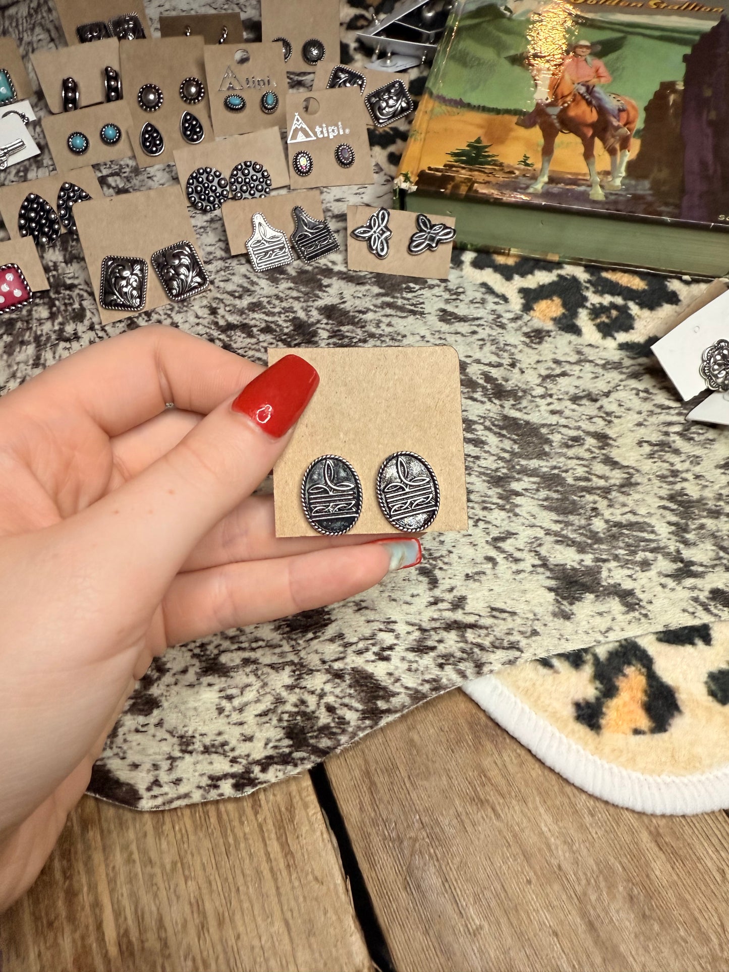 Silver Boot Stitch Studs (Oval)