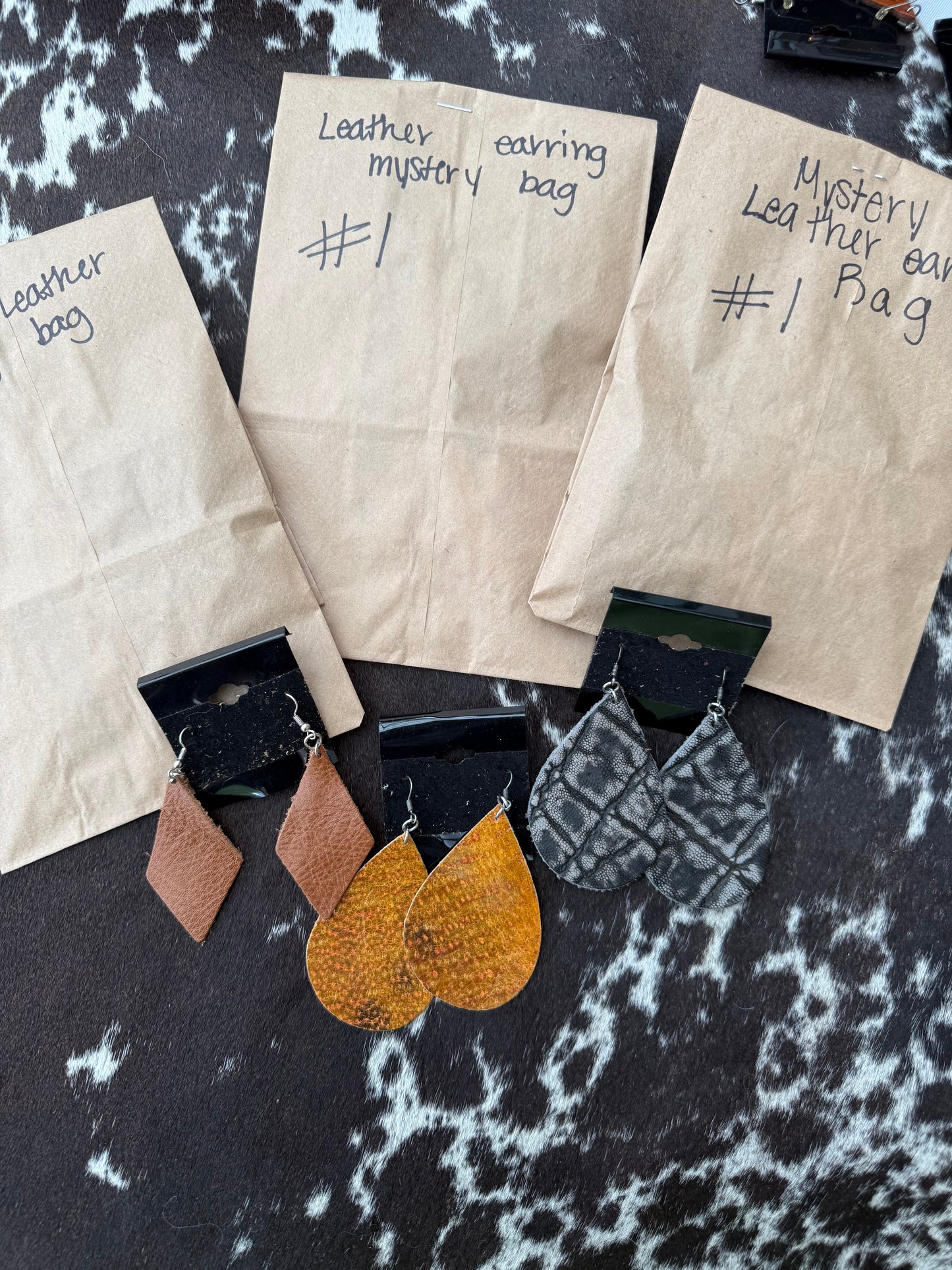 Leather Earring Grab Baga
