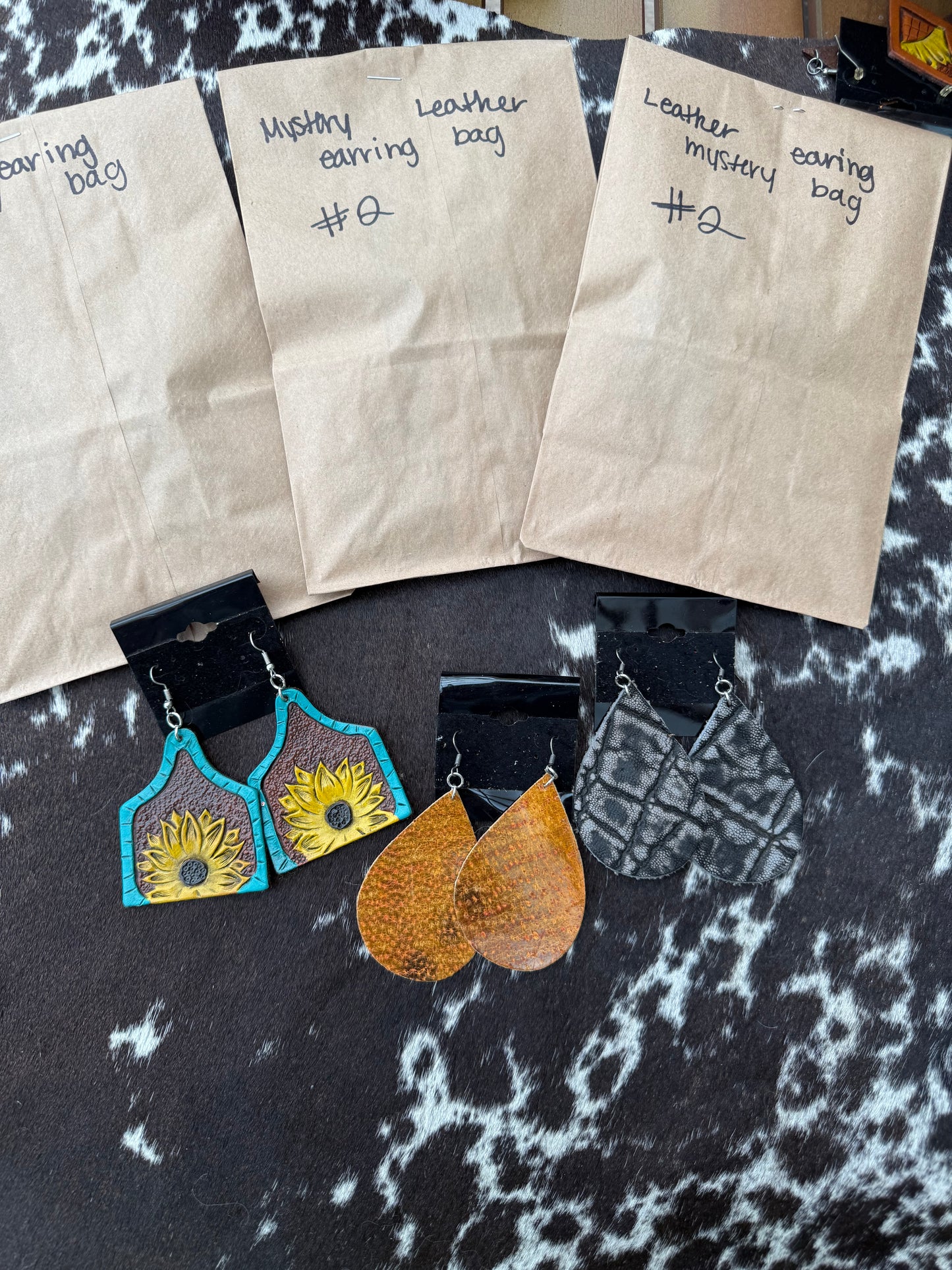 Leather Earring Grab Baga