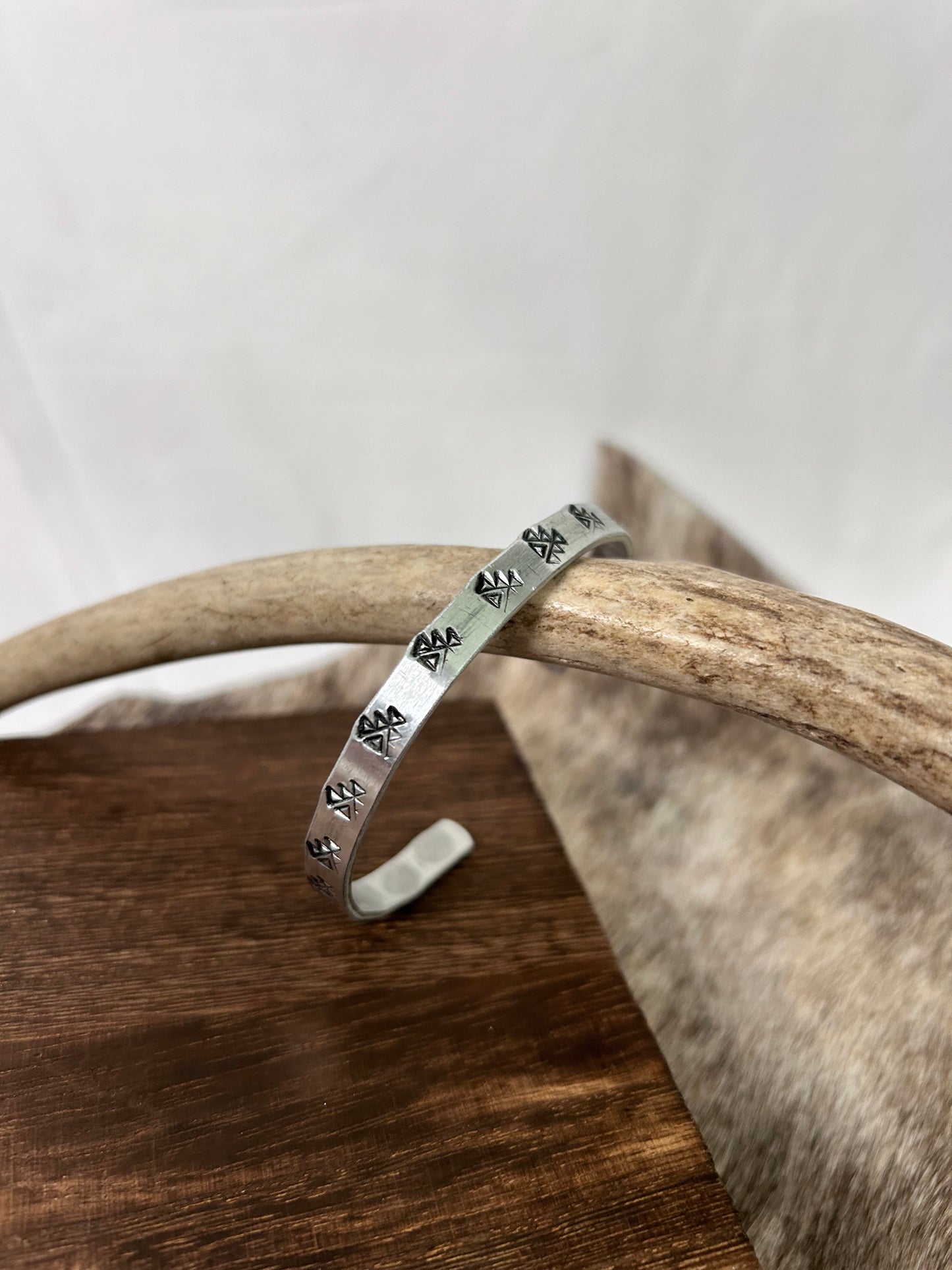 Tee-Pee Bracelet