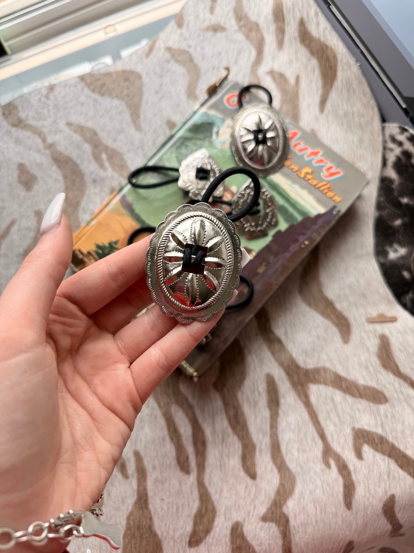 Concho Hair Tie