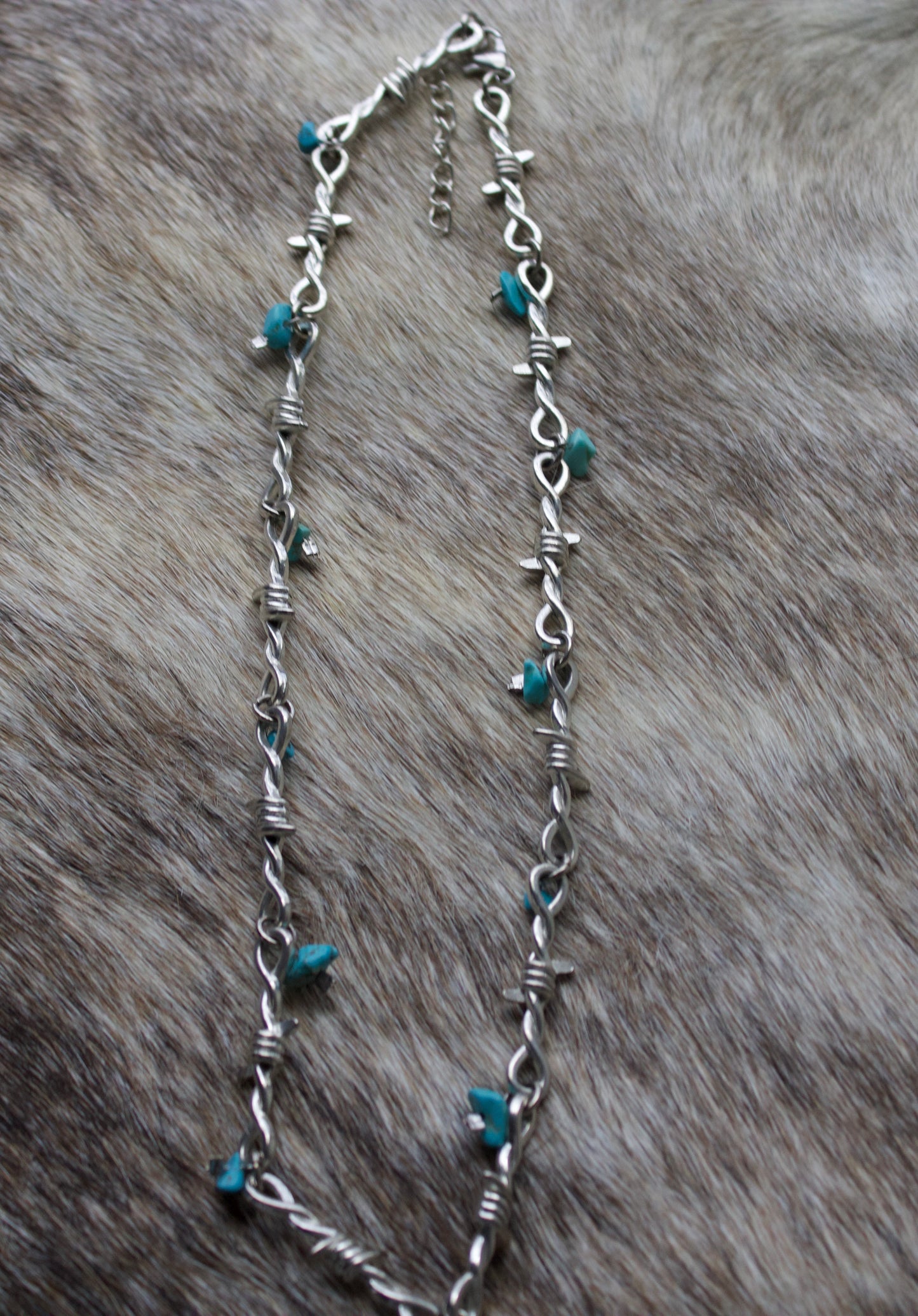 (Pre-Order) Turquoise Barbwire Necklace