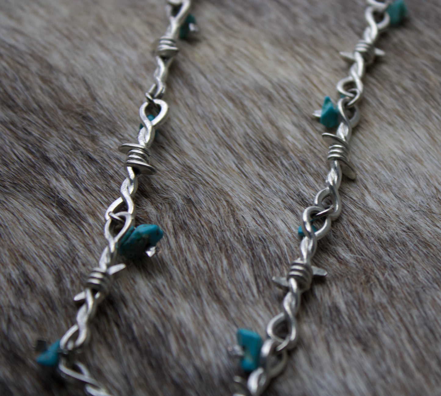 (Pre-Order) Turquoise Barbwire Necklace