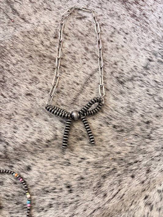 Saucer Bow Necklace