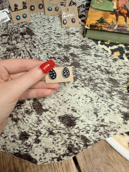 Oval Half Dot Studs (Small)