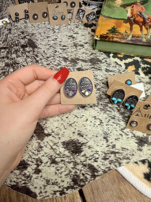 Oval BootStitch White Studs
