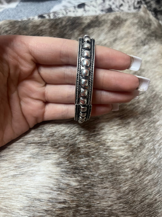 Small Half (faux) Navajo Bracelet