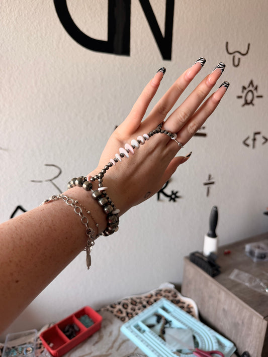 Pink Conch Hand Chain