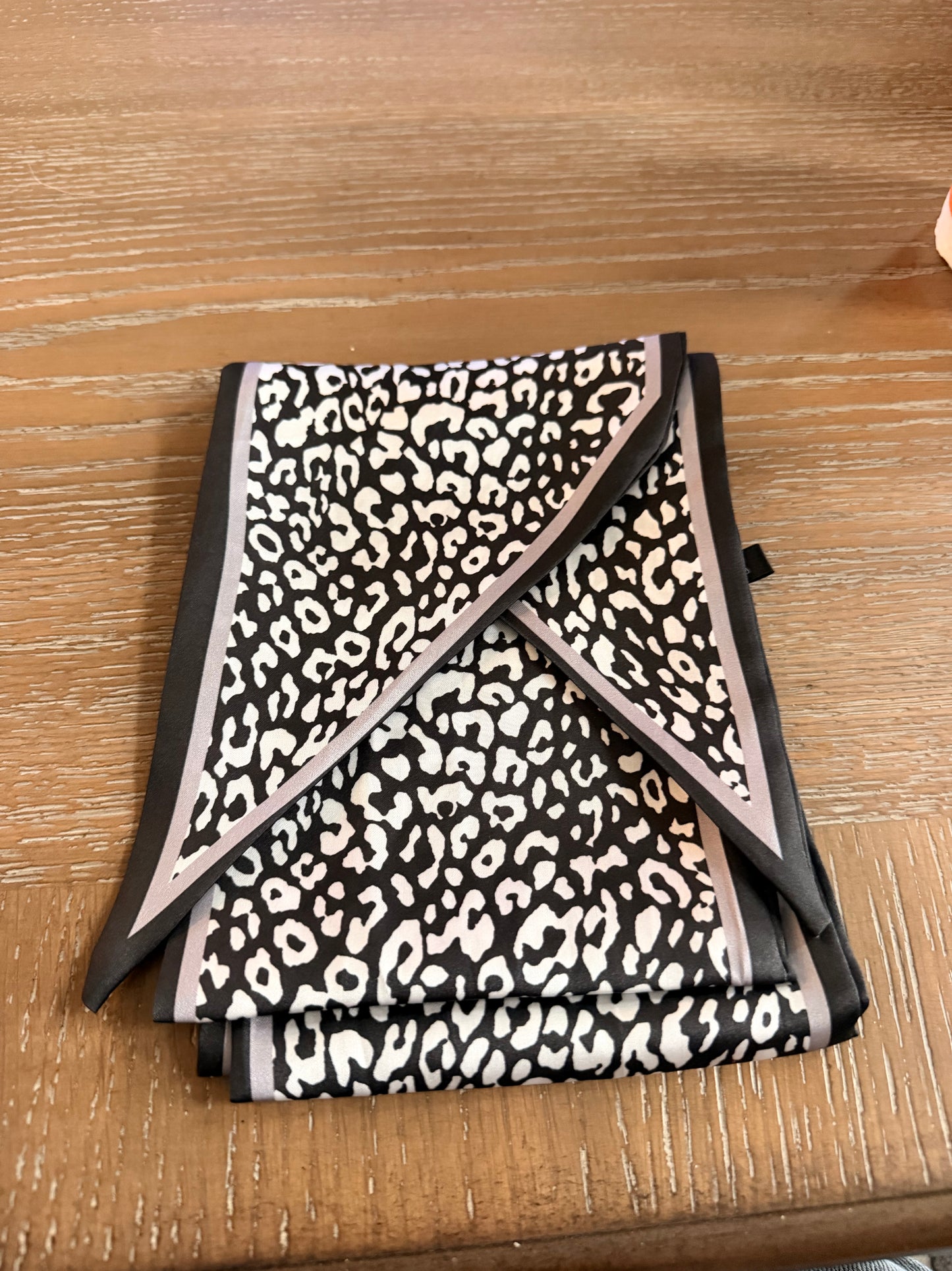 Black Chettah Print Twilly